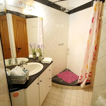아파트 Trastevere Charming Penthouse *