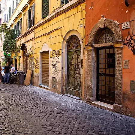 아파트 Trastevere Charming Penthouse
