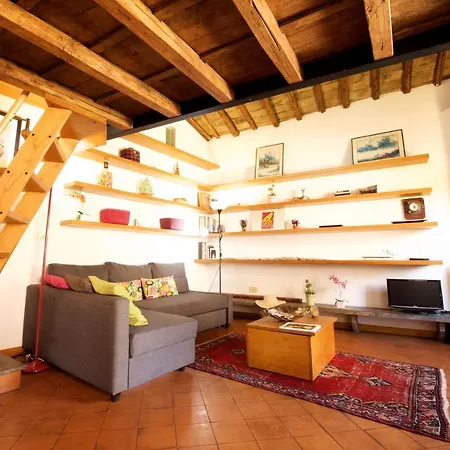 Trastevere Charming Penthouse 아파트 *
