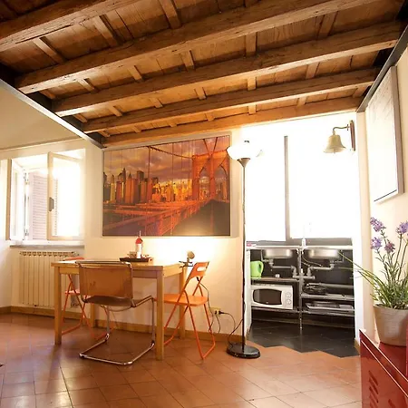 아파트 Trastevere Charming Penthouse *