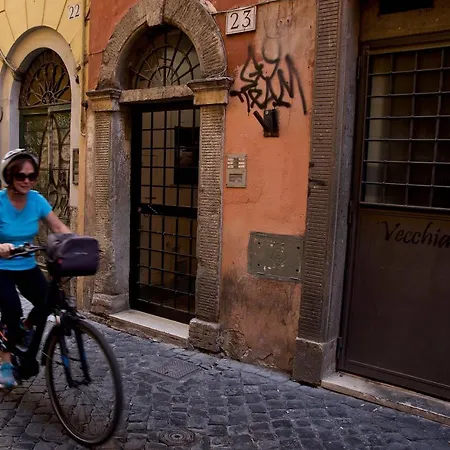 Trastevere Charming Penthouse Apartament *